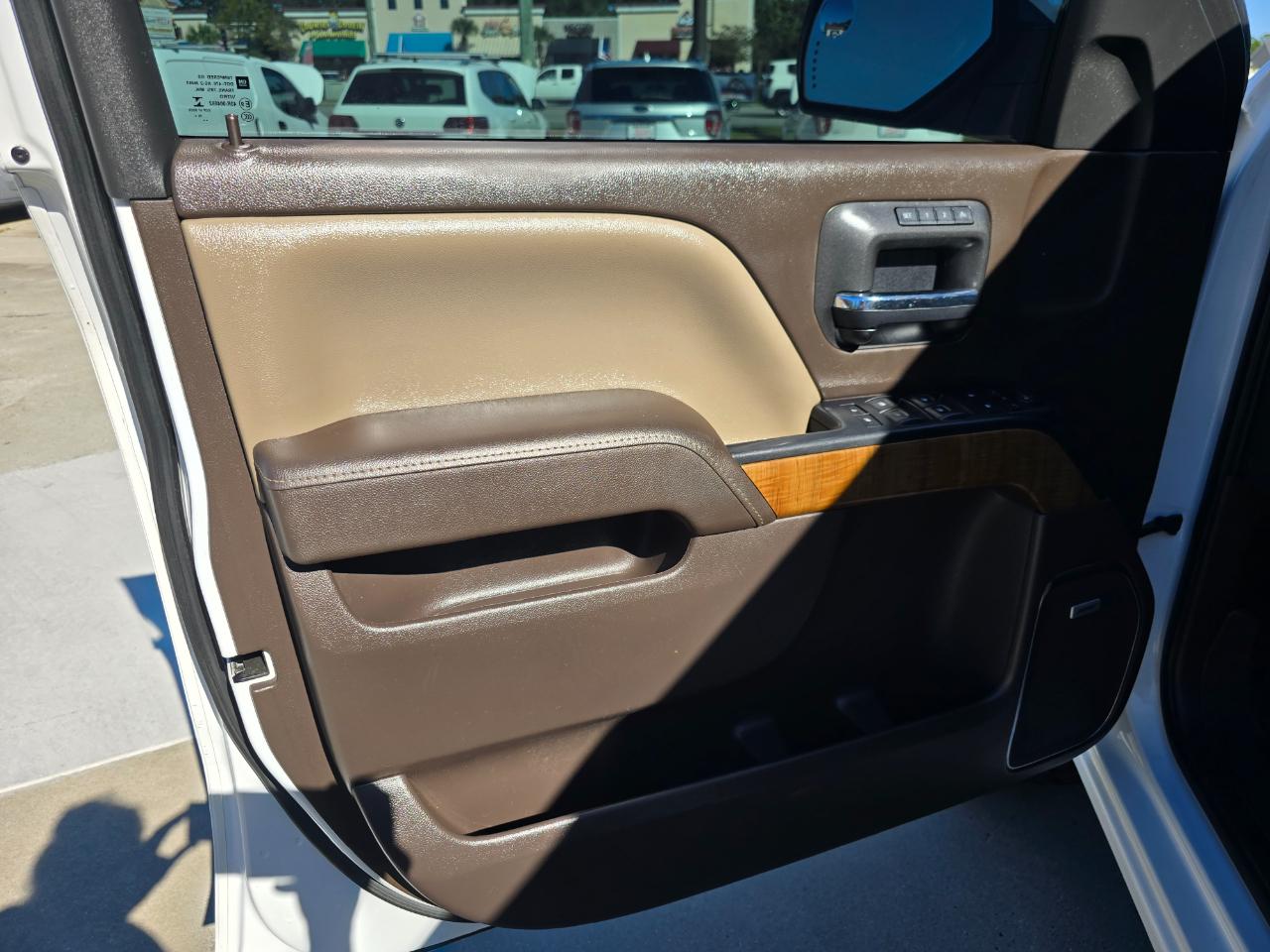 GMC Sierra 1500 4WD Crew Cab 143.5" SLT 2017