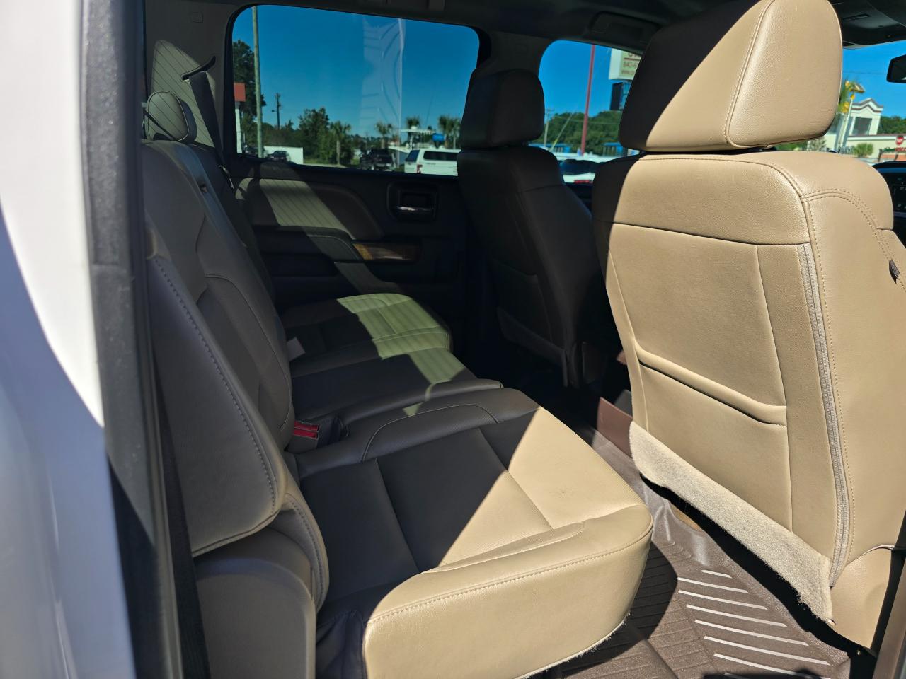 GMC Sierra 1500 4WD Crew Cab 143.5" SLT 2017