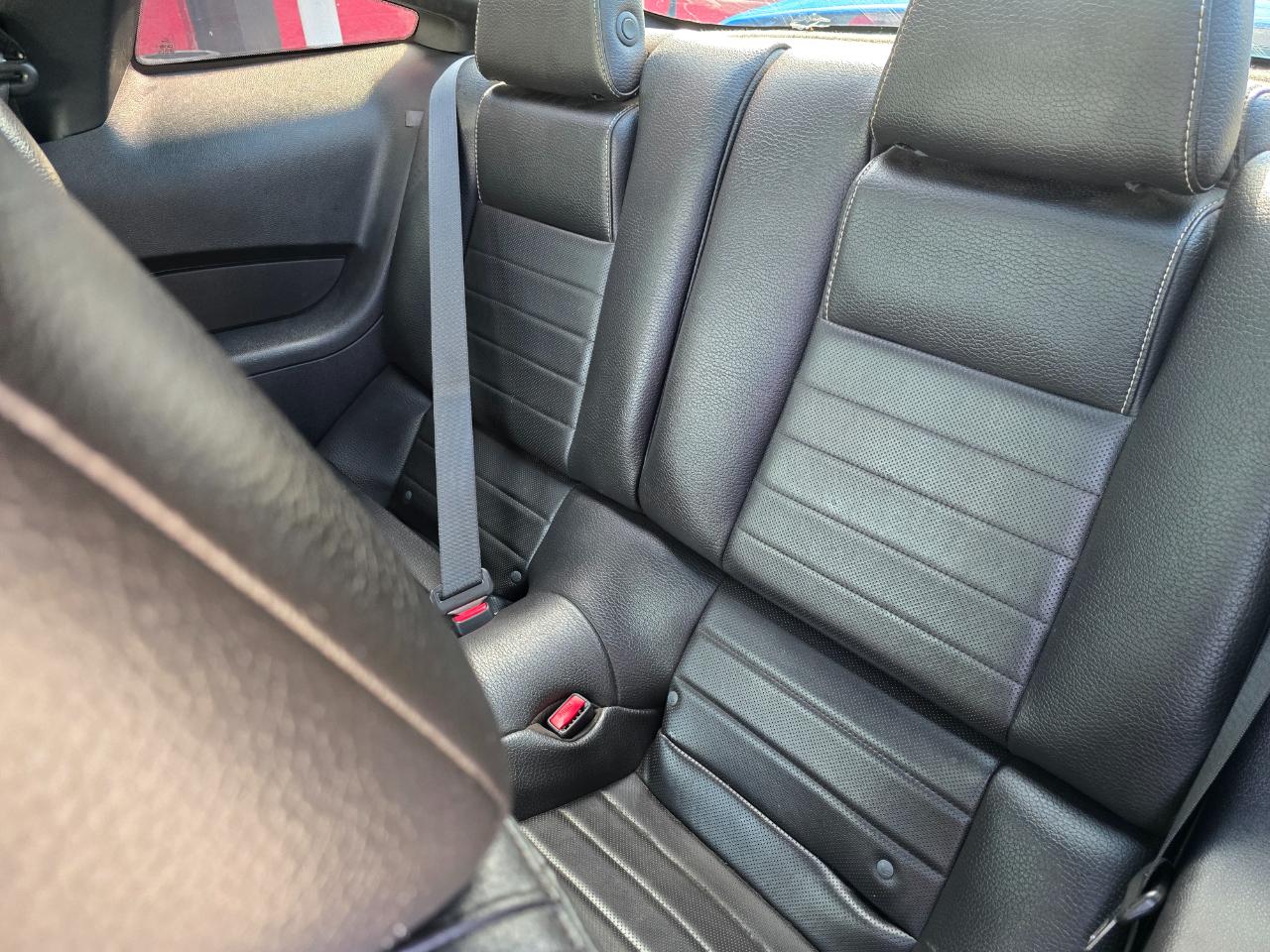 Ford Mustang 2dr Cpe GT 2011