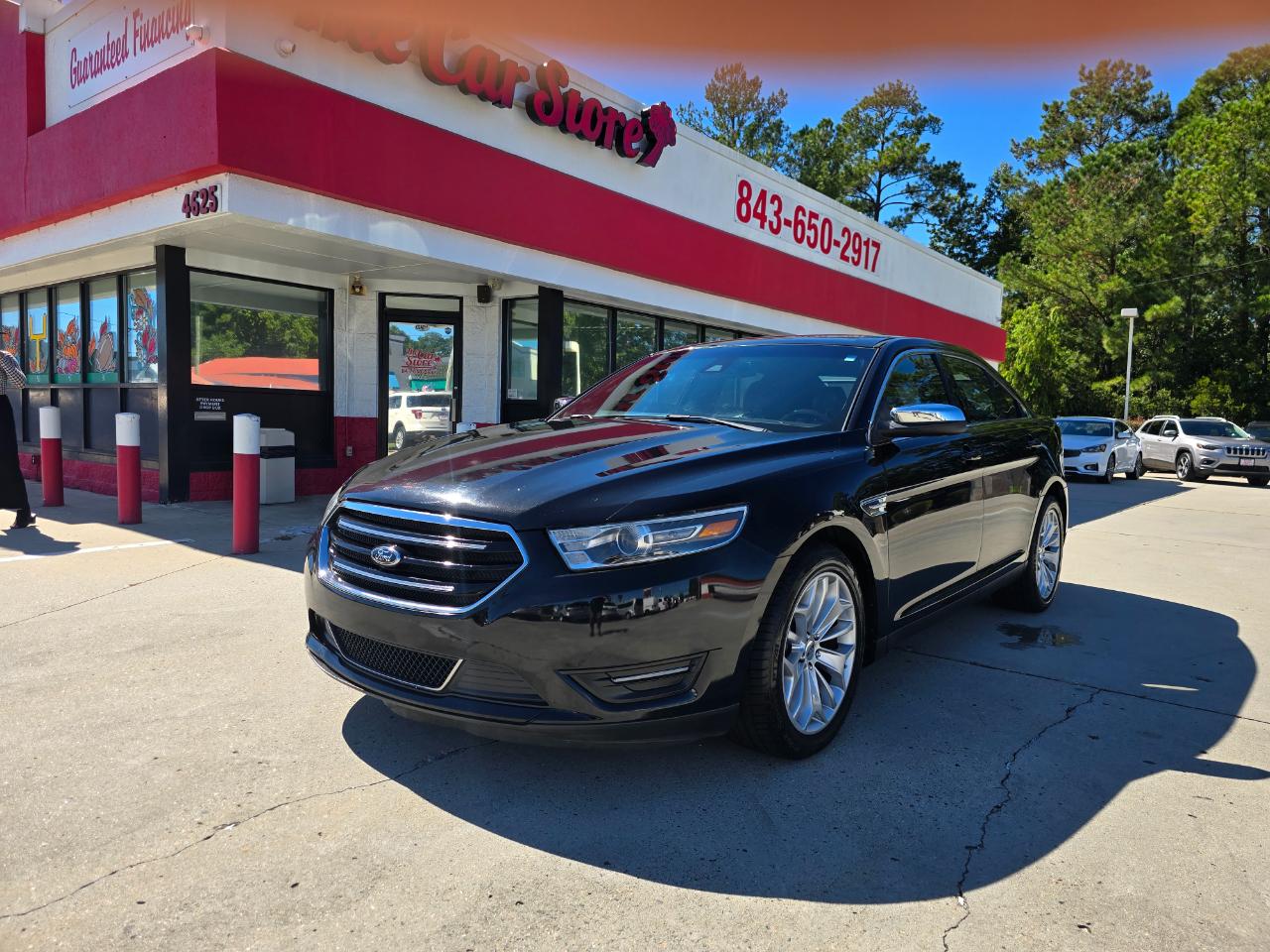 Ford Taurus Limited FWD 2017