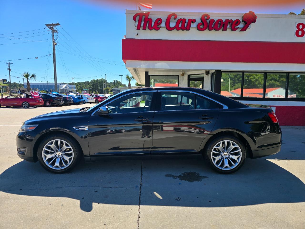 Ford Taurus Limited FWD 2017
