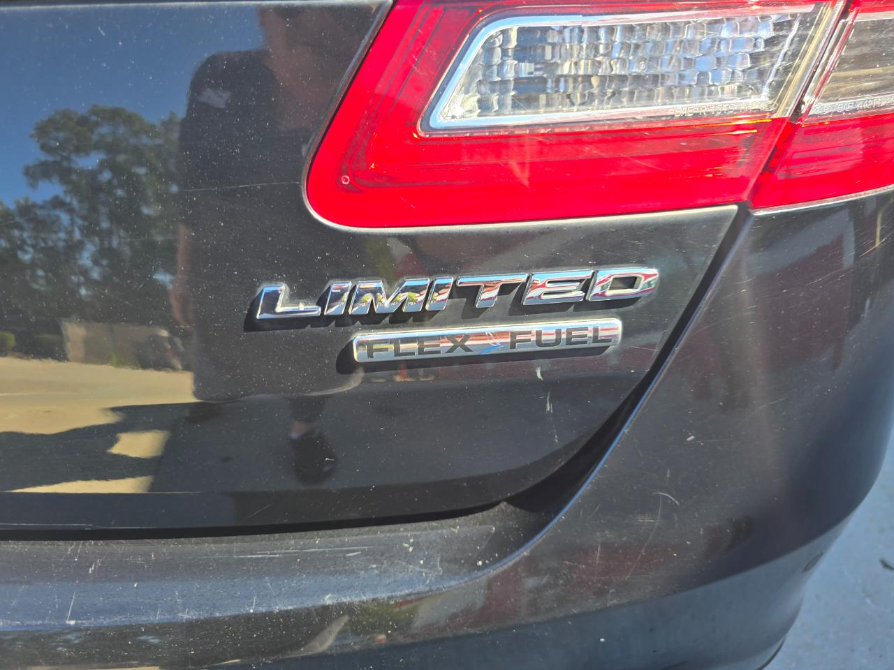 Ford Taurus Limited FWD 2017