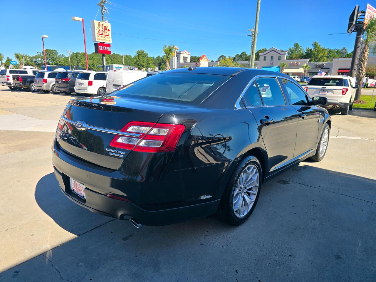 Ford Taurus Limited FWD 2017