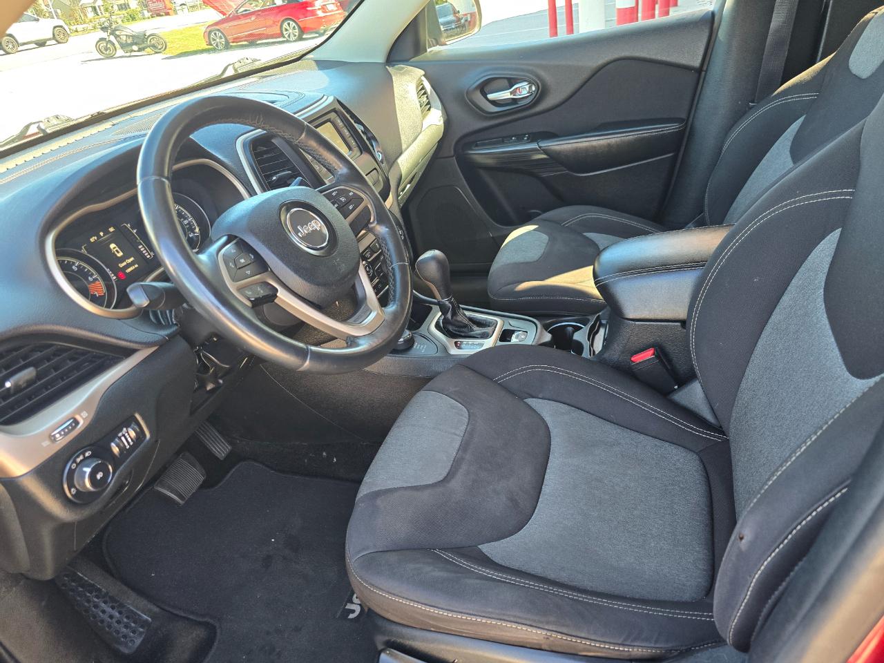 Jeep Cherokee 4WD 4dr Latitude 2014