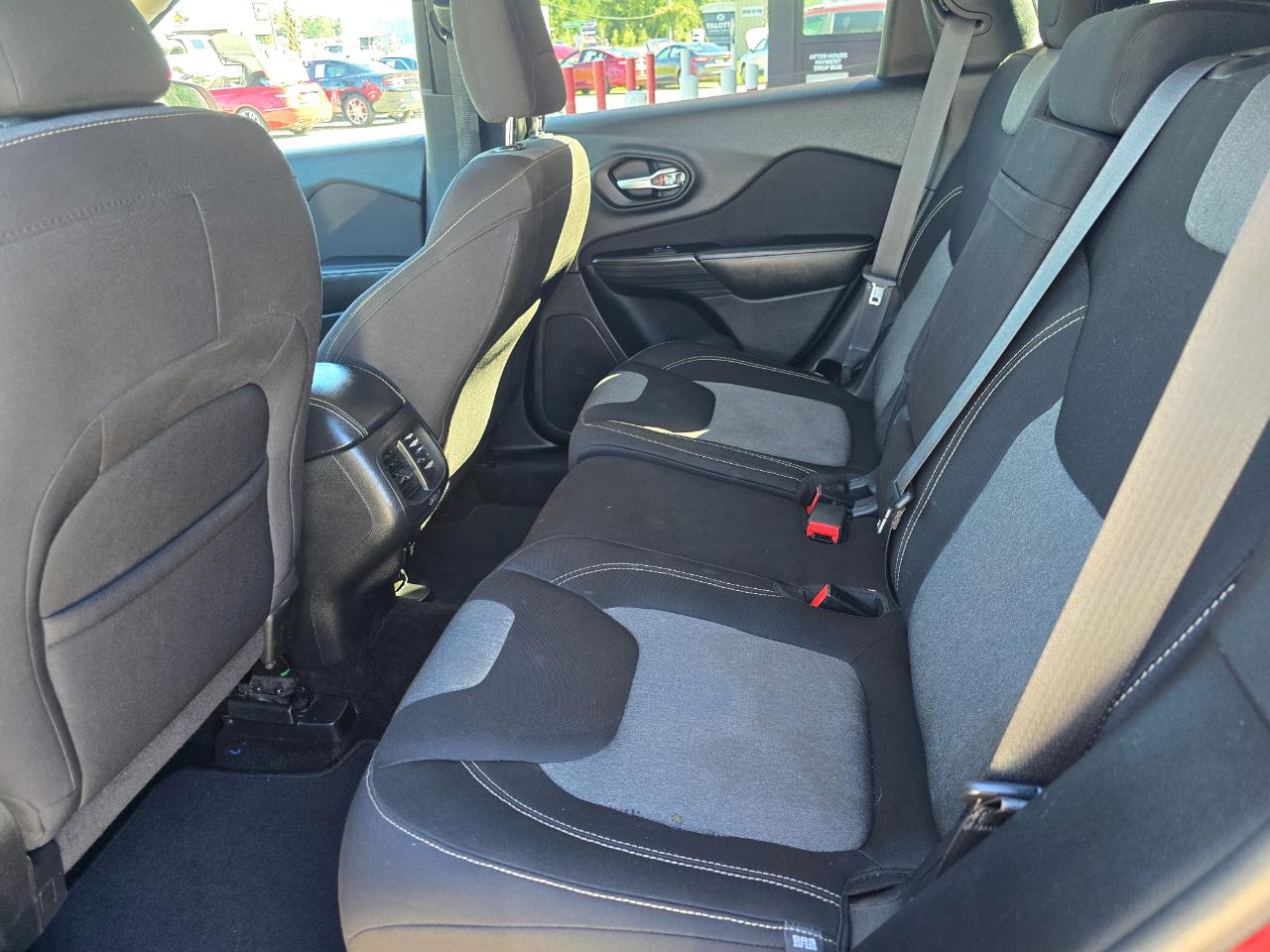 Jeep Cherokee 4WD 4dr Latitude 2014