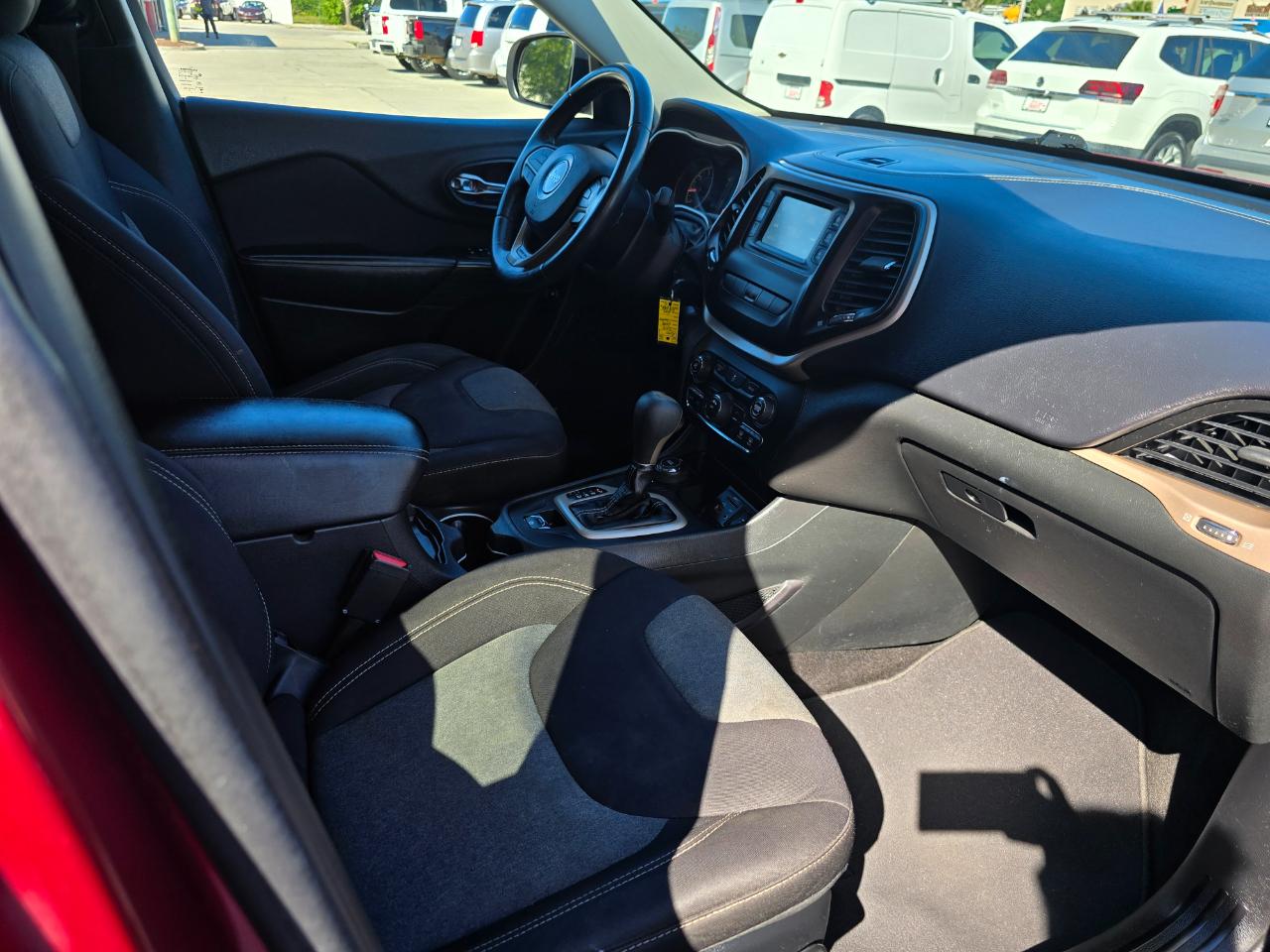Jeep Cherokee 4WD 4dr Latitude 2014