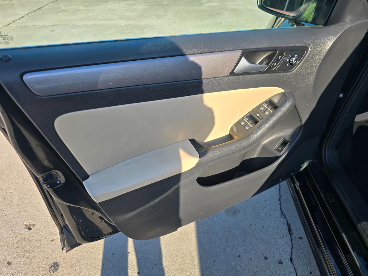 Volkswagen Jetta Sedan 4dr Auto SEL 2013