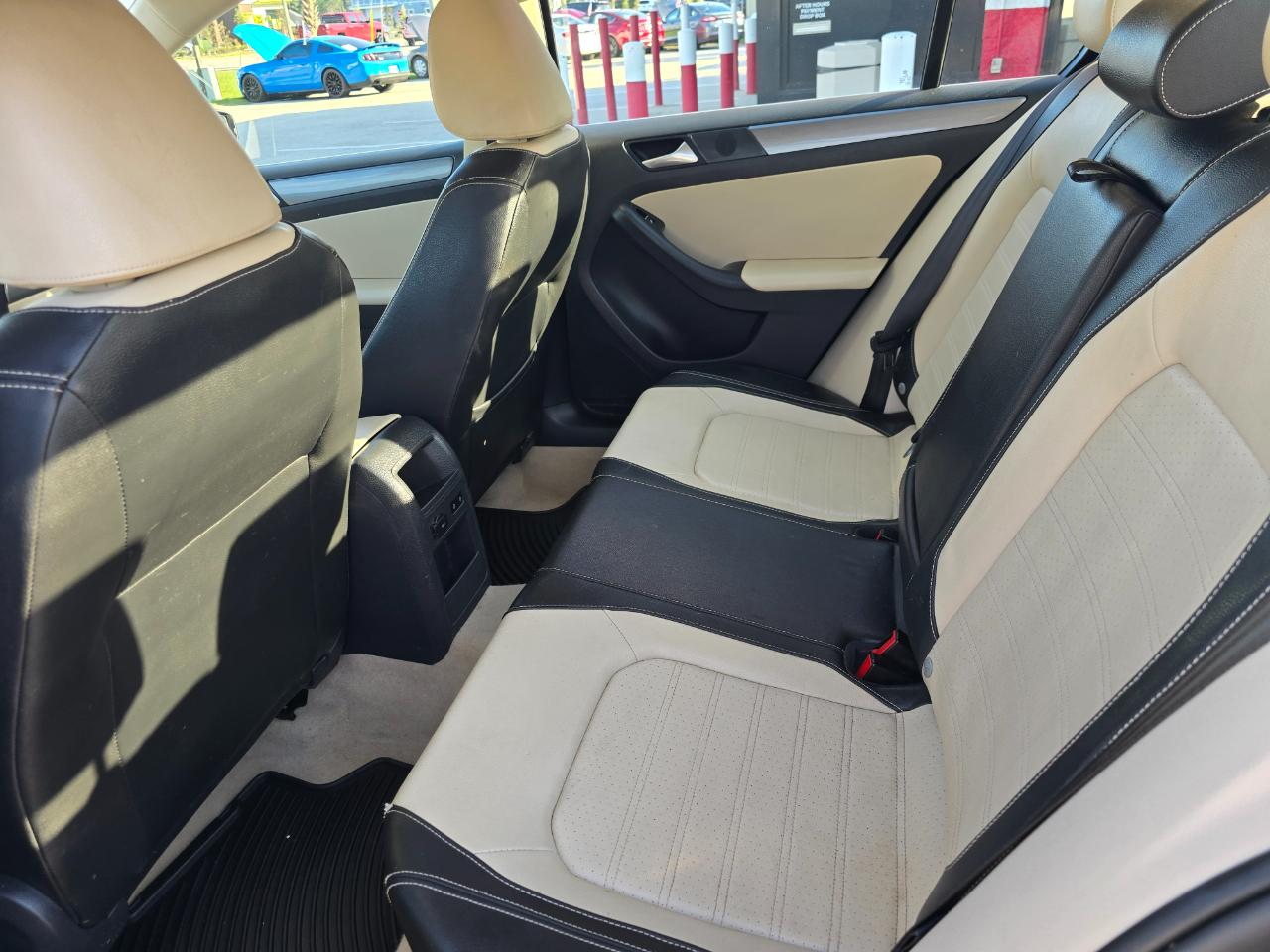 Volkswagen Jetta Sedan 4dr Auto SEL 2013