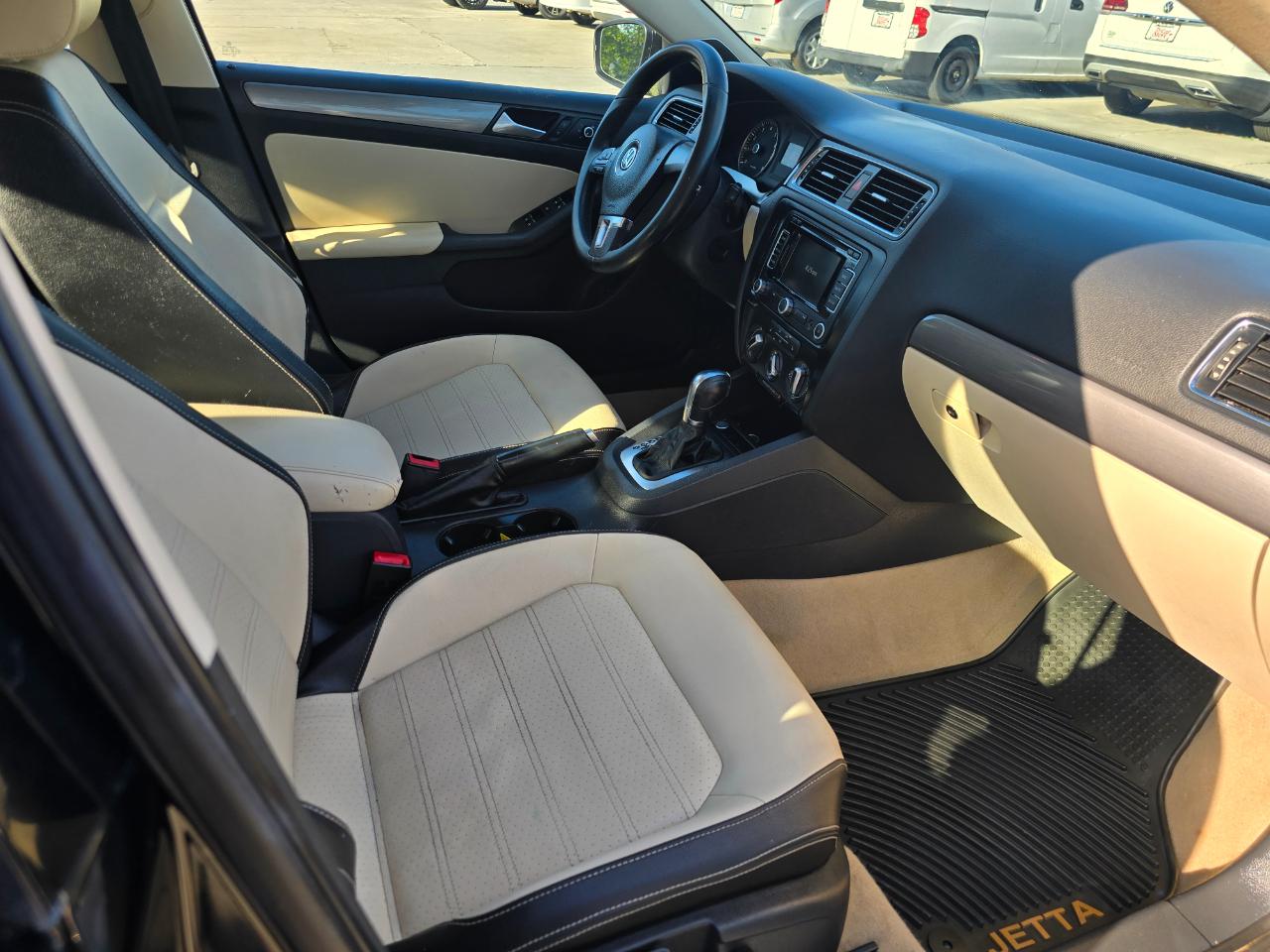 Volkswagen Jetta Sedan 4dr Auto SEL 2013