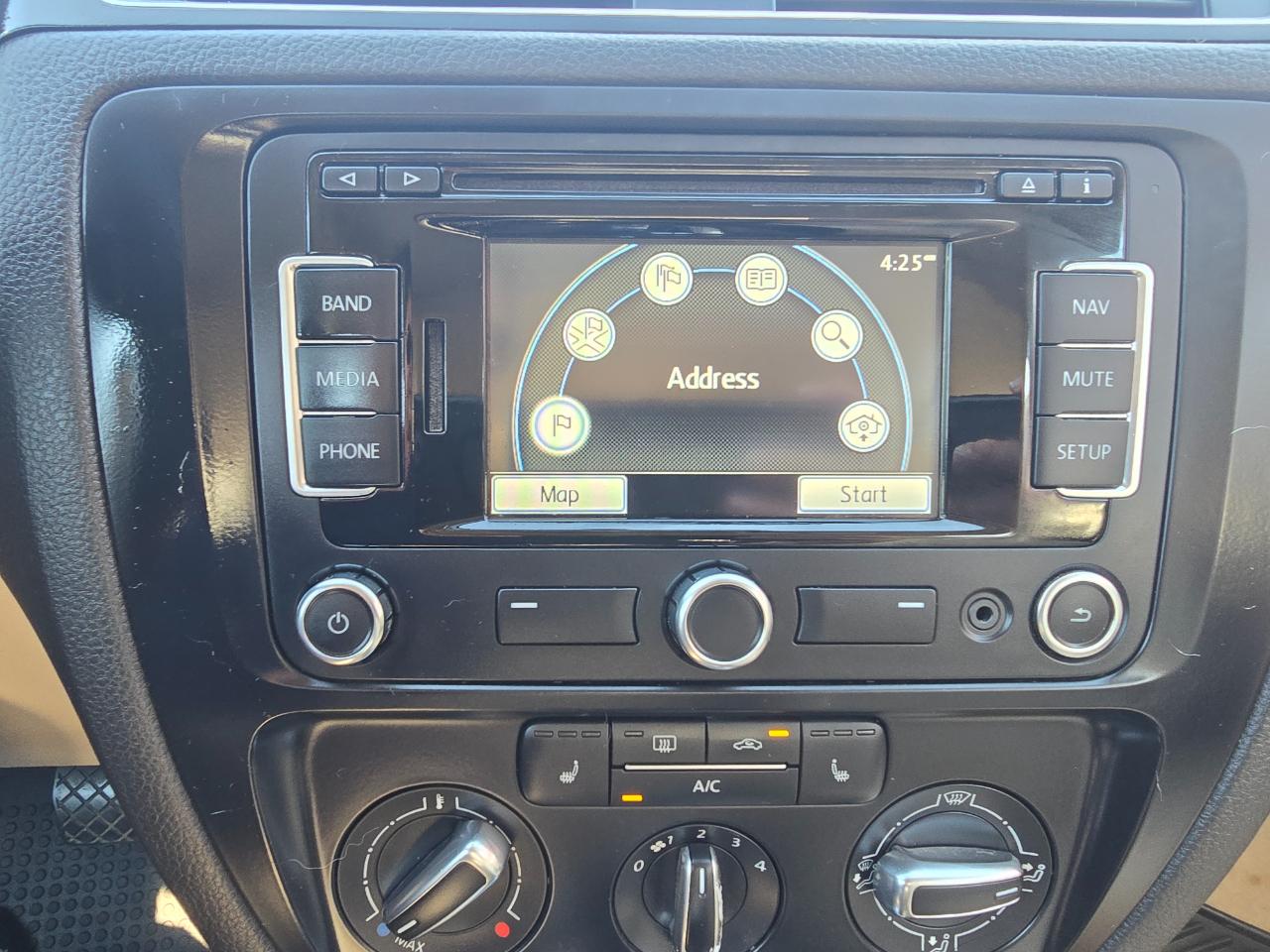 Volkswagen Jetta Sedan 4dr Auto SEL 2013