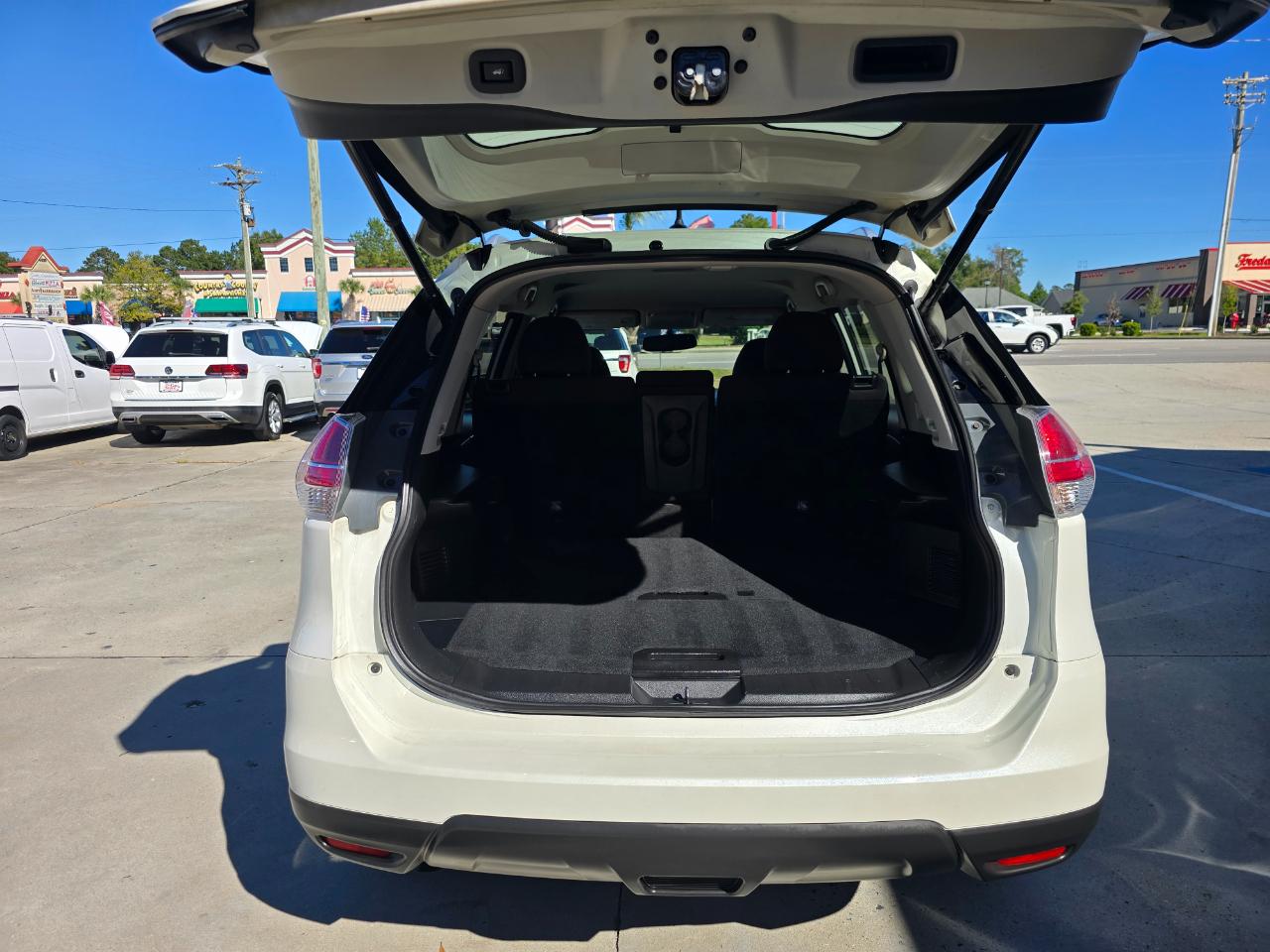 Nissan Rogue AWD 4dr SV 2016