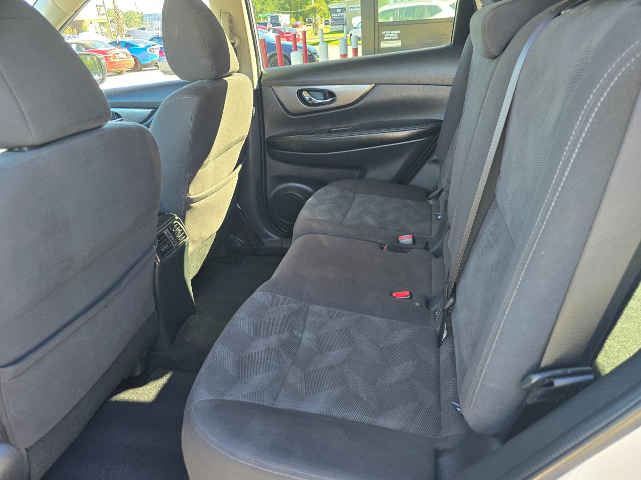 Nissan Rogue AWD 4dr SV 2016