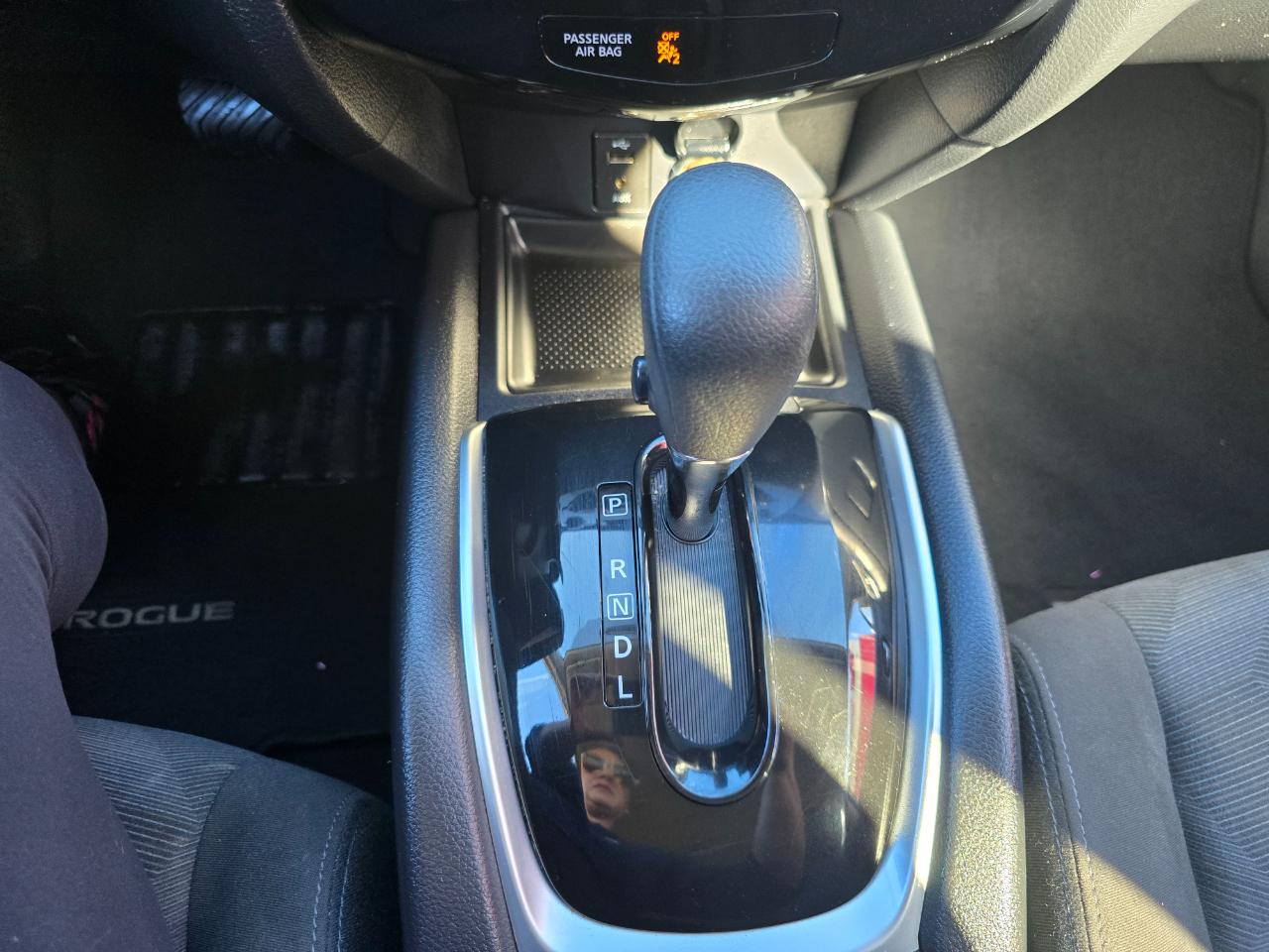Nissan Rogue AWD 4dr SV 2016