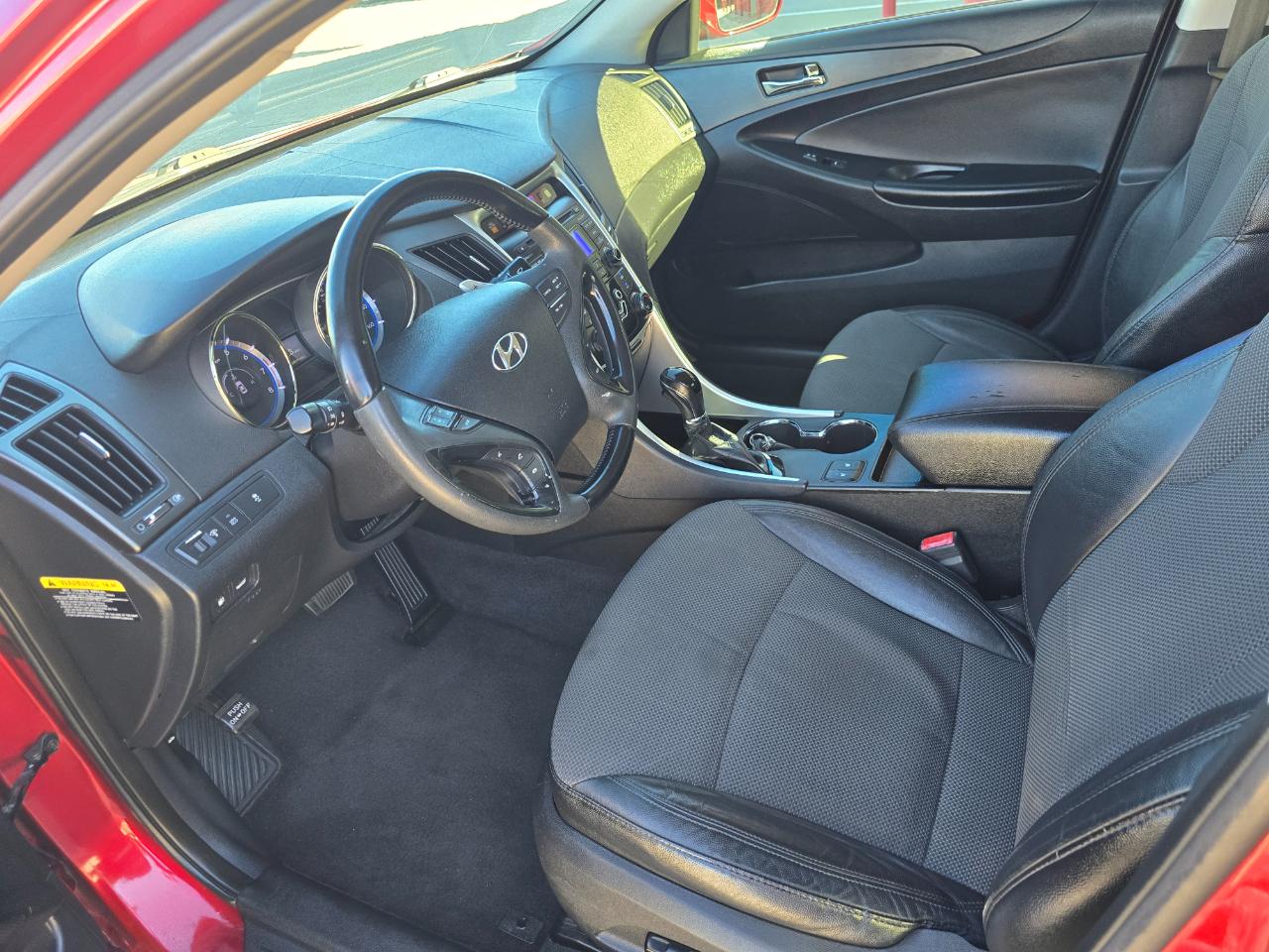 Hyundai Sonata 4dr Sdn 2.4L Auto SE 2013