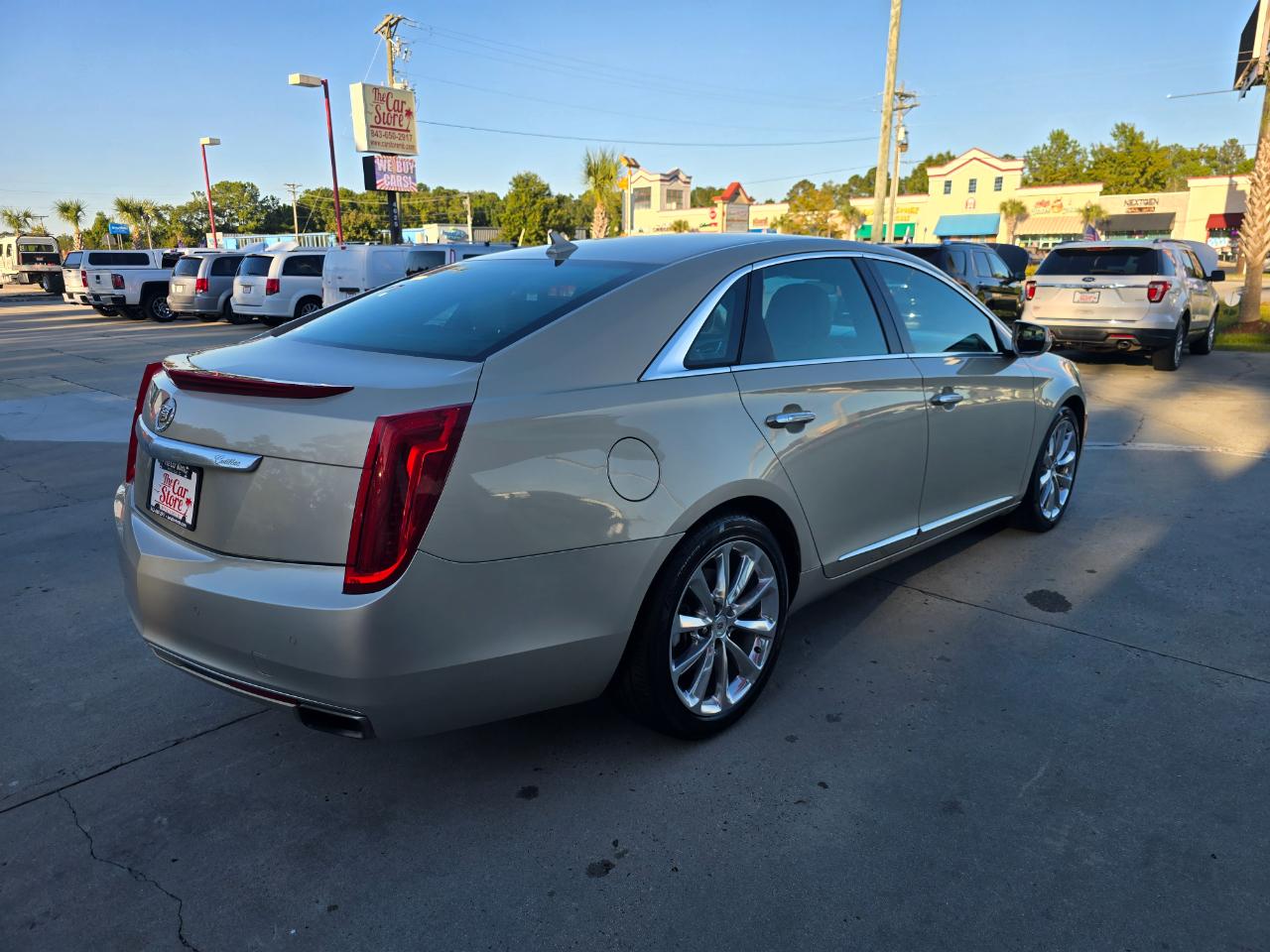 Cadillac XTS 4dr Sdn Luxury FWD 2014