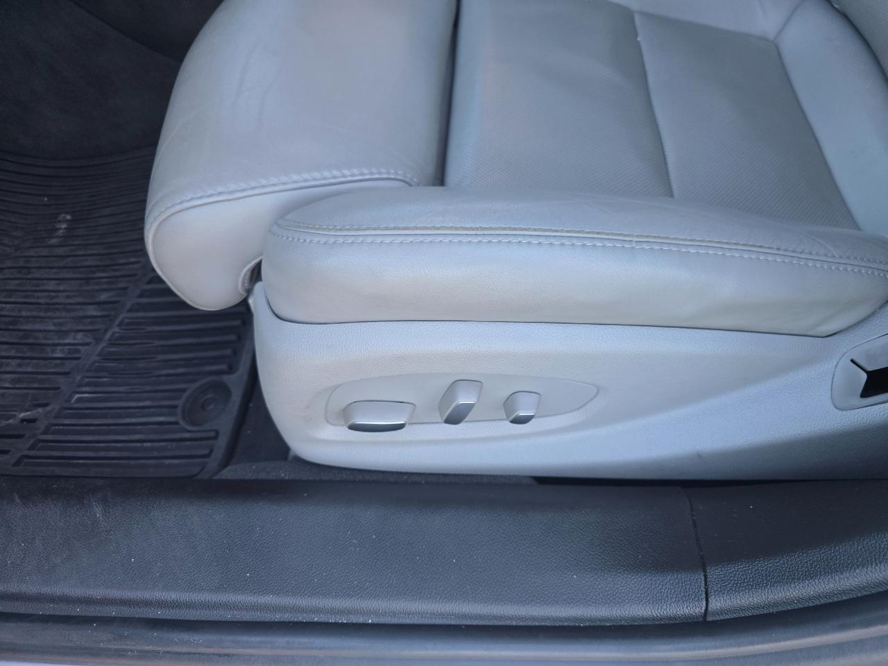 Cadillac XTS 4dr Sdn Luxury FWD 2014