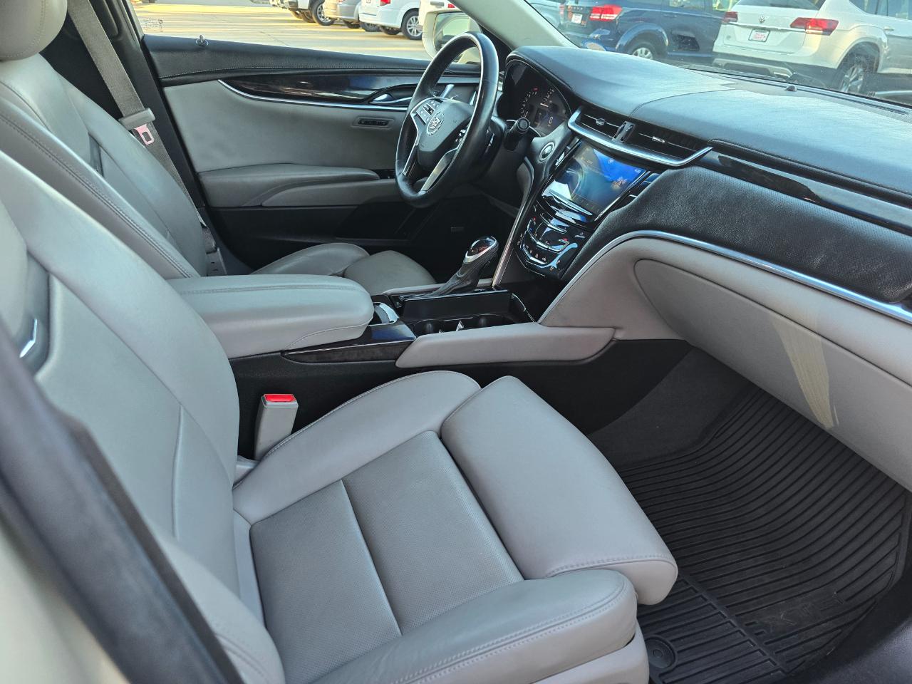 Cadillac XTS 4dr Sdn Luxury FWD 2014