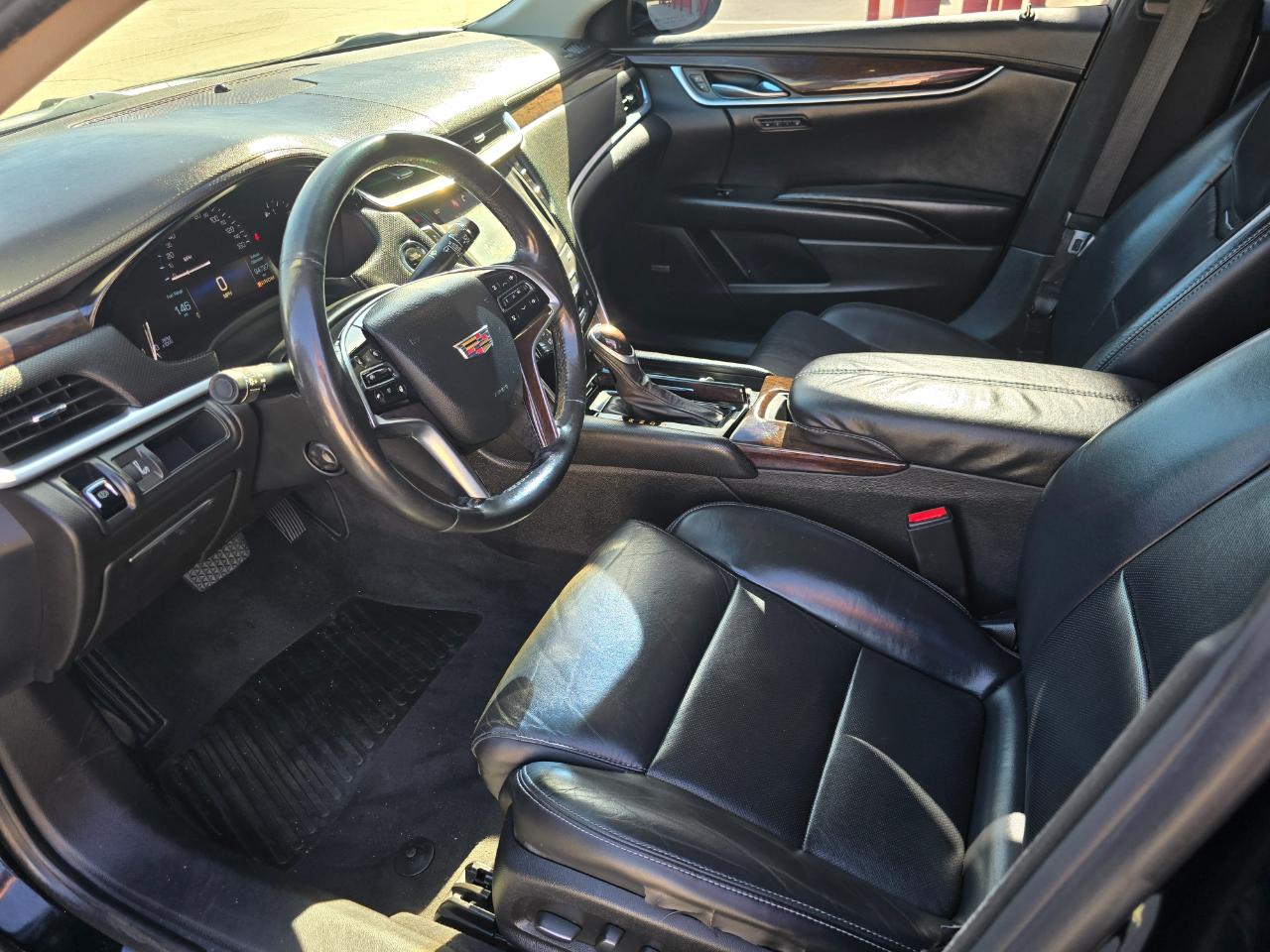 Cadillac XTS 4dr Sdn Luxury Collection FWD 2016