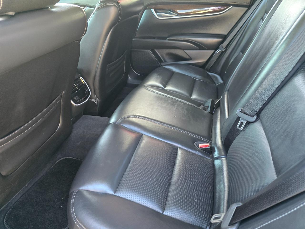 Cadillac XTS 4dr Sdn Luxury Collection FWD 2016