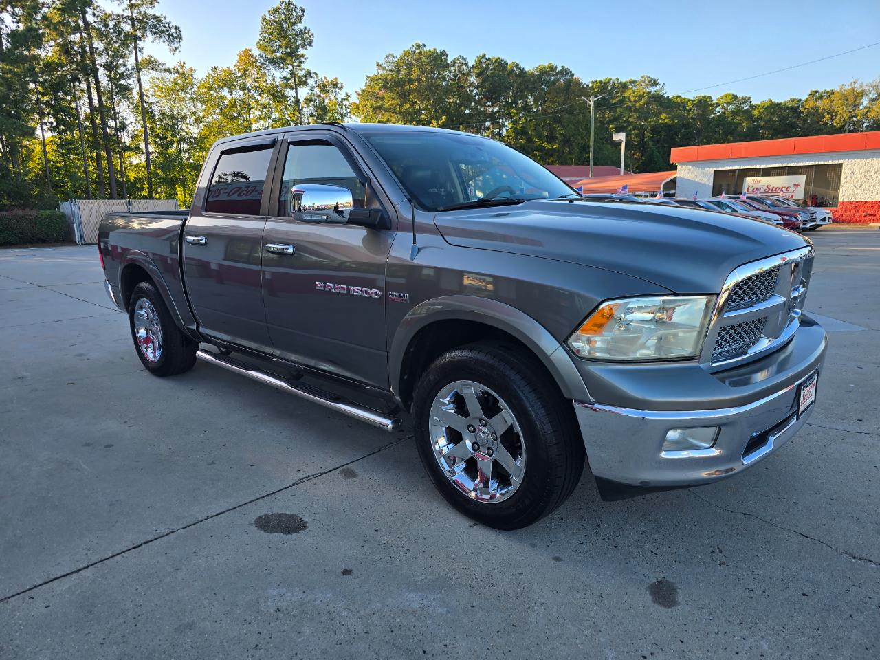 RAM 1500 2WD Crew Cab 140.5" Laramie 2011
