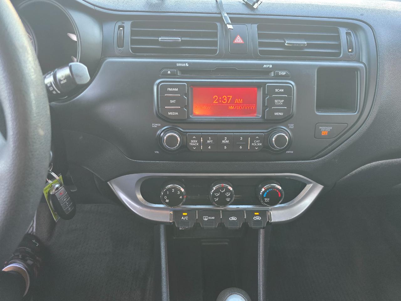 Kia Rio 4dr Sdn Auto LX 2015