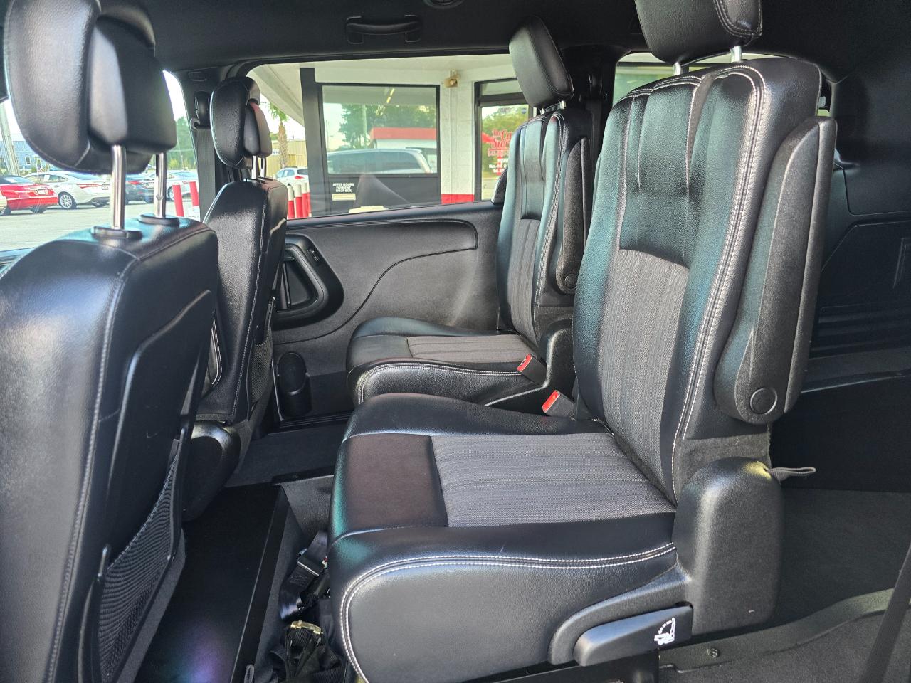 Chrysler Town & Country 4dr Wgn S 2014