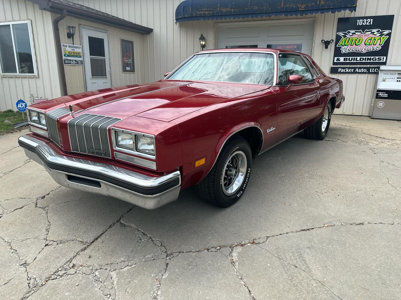 Oldsmobile Cutlass  1977