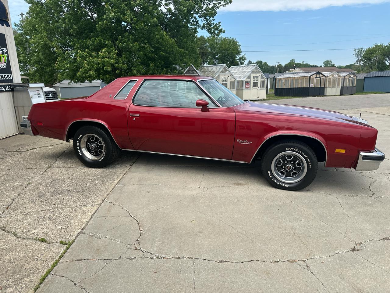 Oldsmobile Cutlass  1977