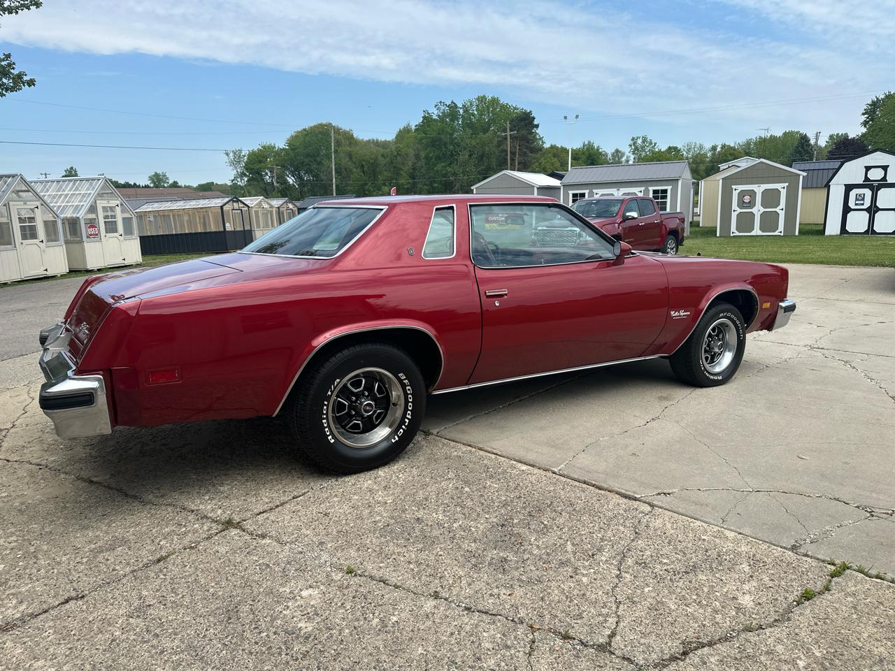 Oldsmobile Cutlass  1977