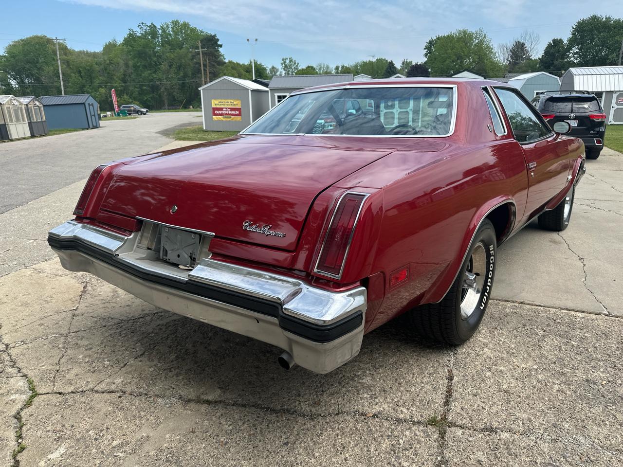 Oldsmobile Cutlass  1977