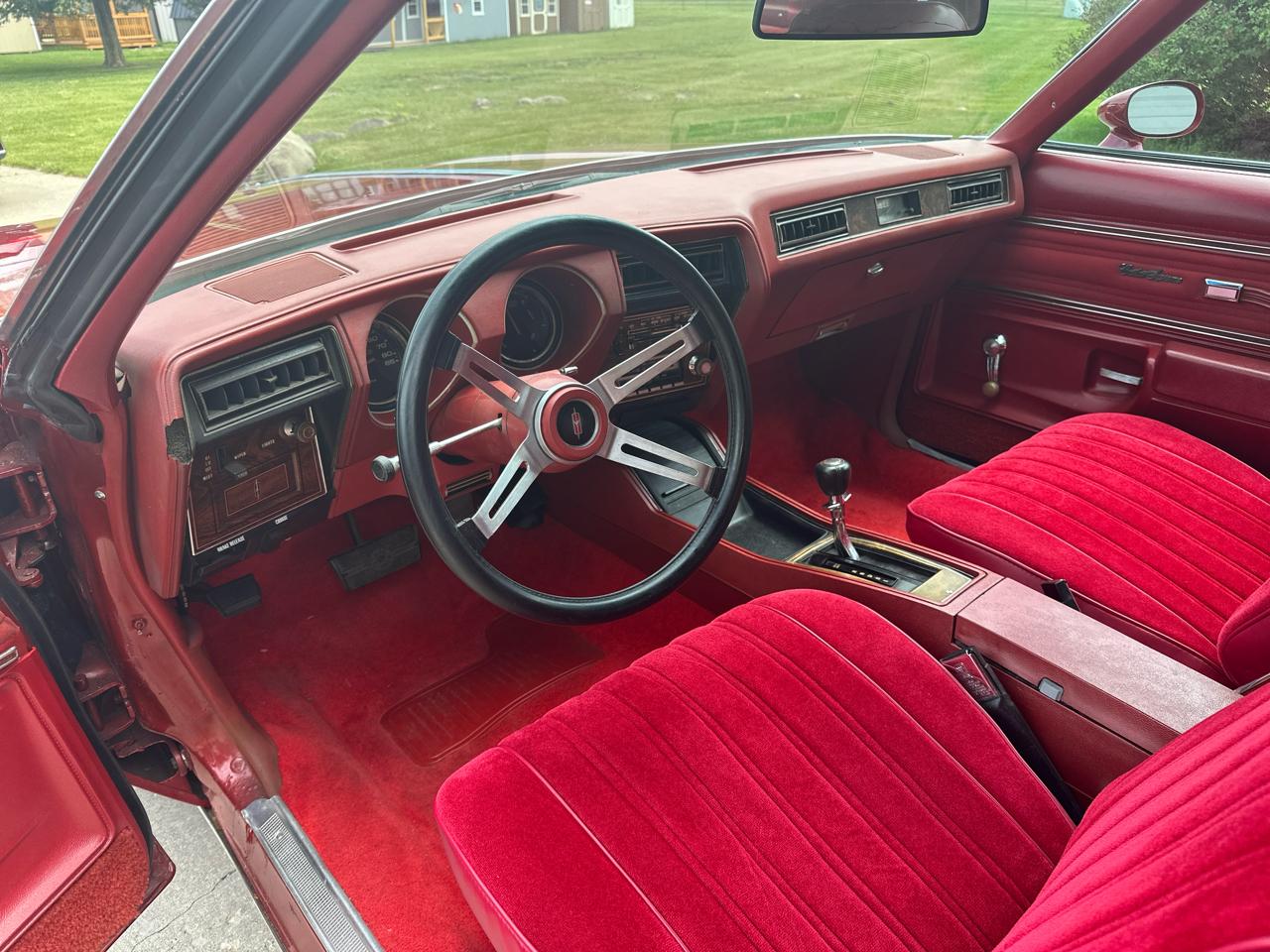 Oldsmobile Cutlass  1977