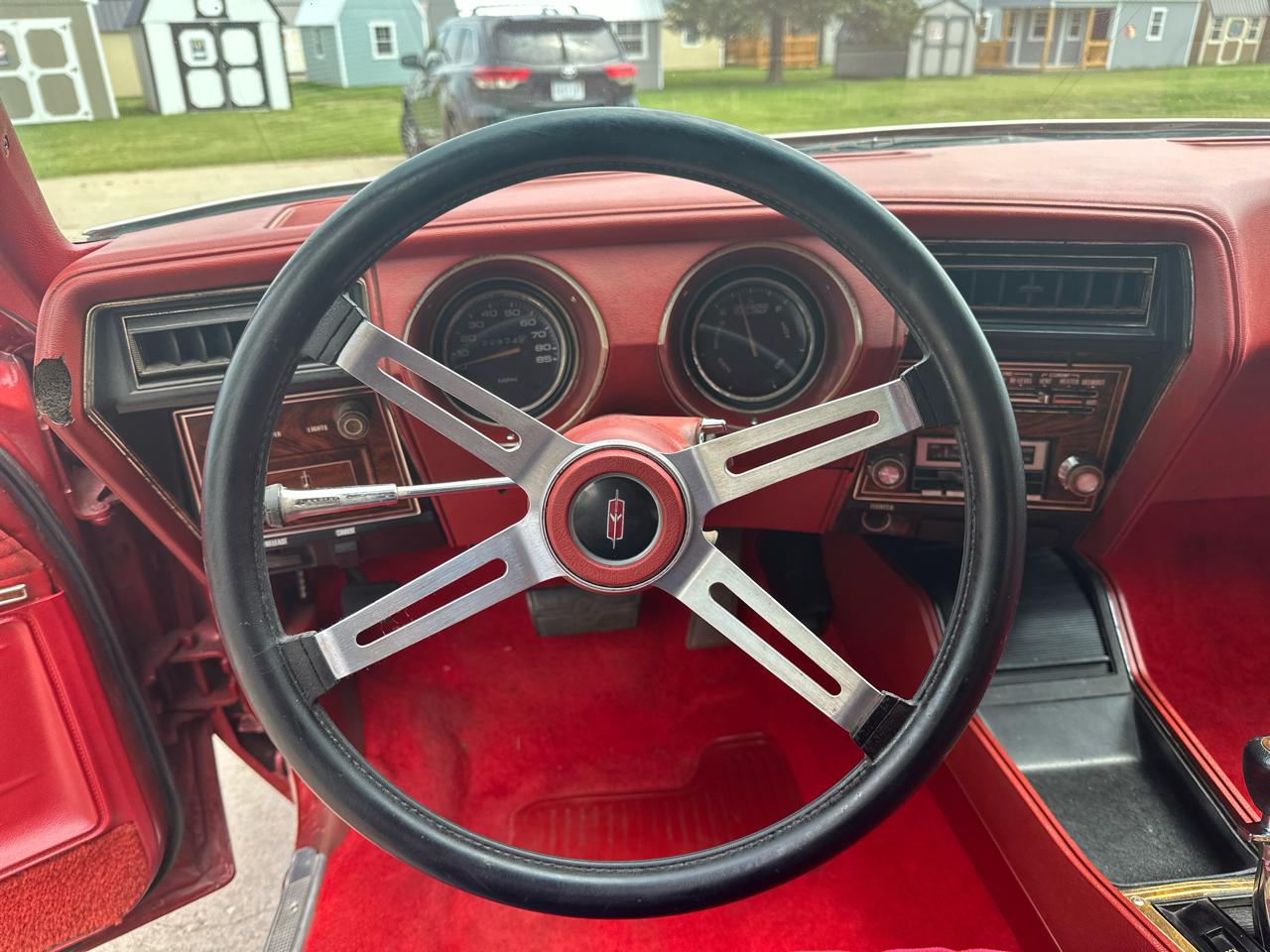 Oldsmobile Cutlass  1977