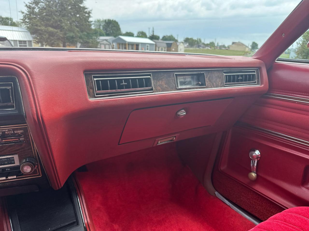 Oldsmobile Cutlass  1977
