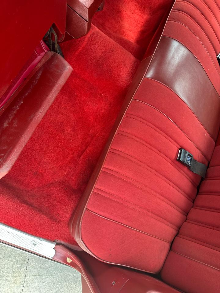 Oldsmobile Cutlass  1977