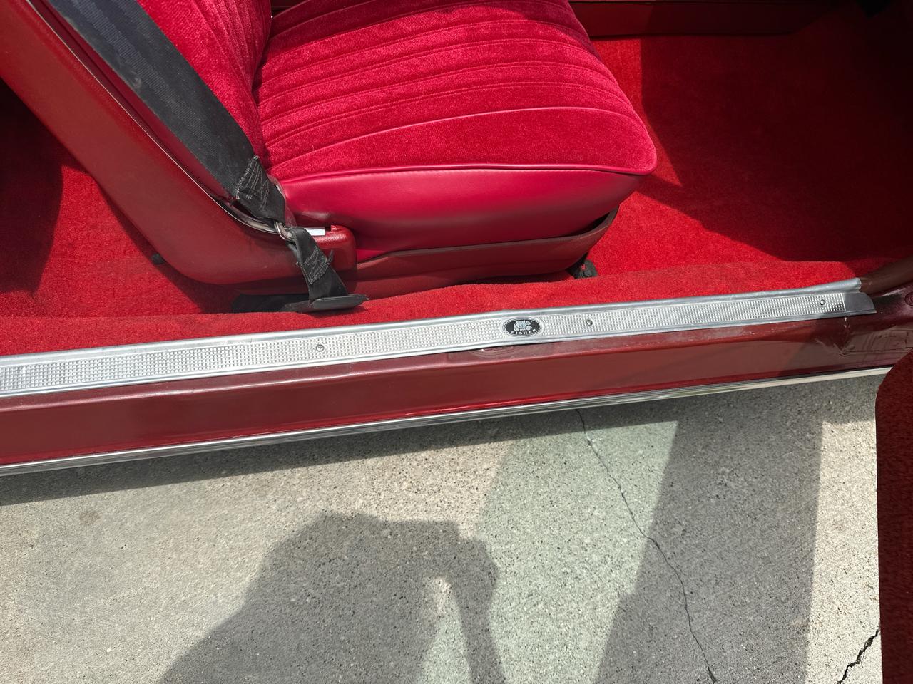 Oldsmobile Cutlass  1977