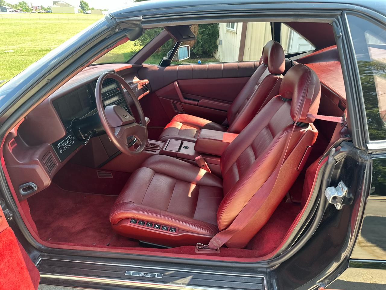 Cadillac Allante' 2dr Coupe Convertible 1989