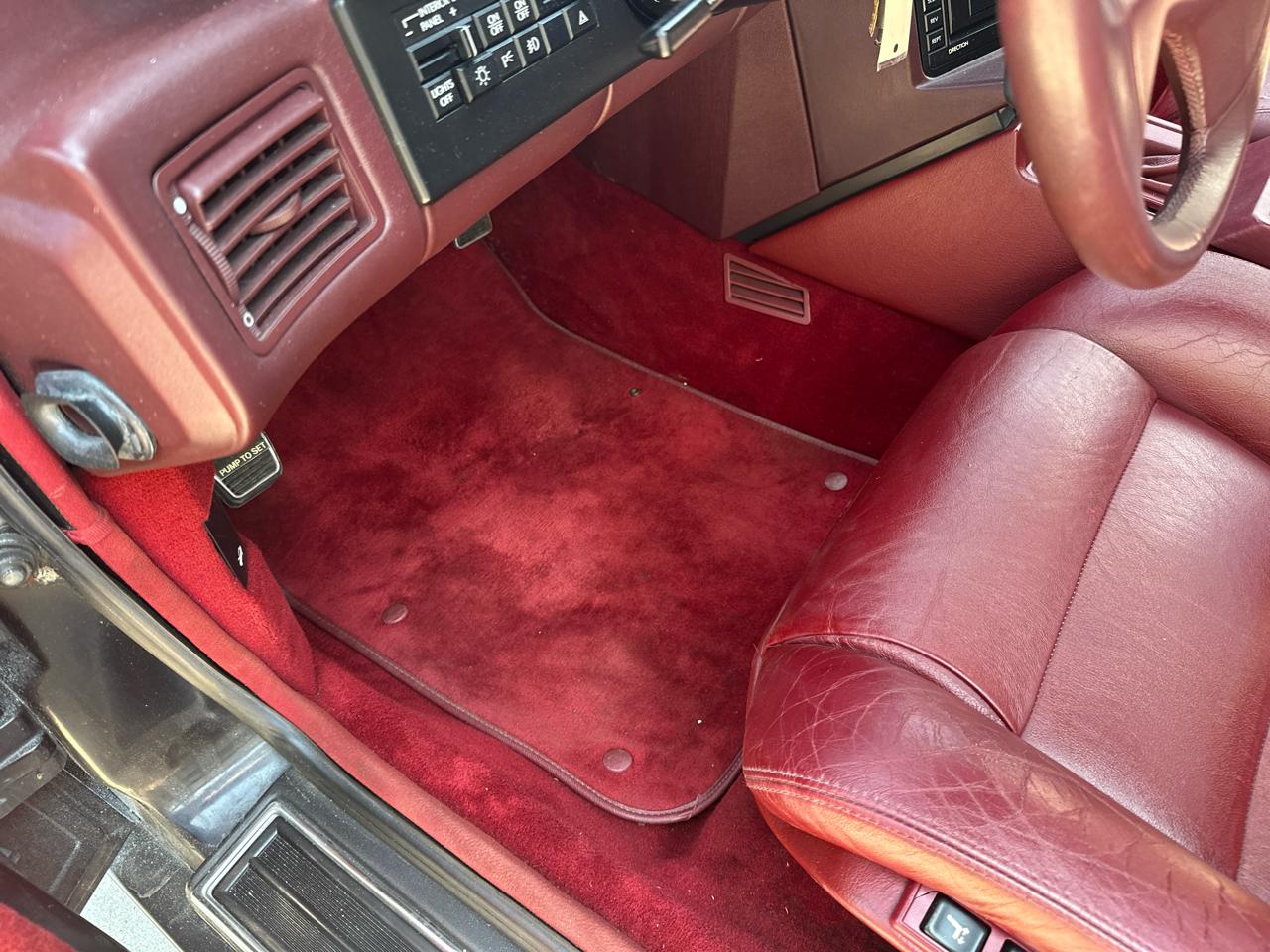 Cadillac Allante' 2dr Coupe Convertible 1989
