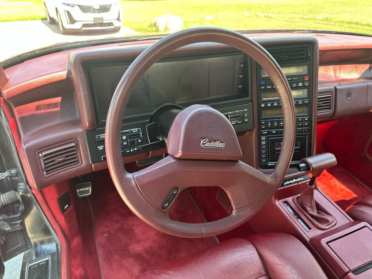 Cadillac Allante' 2dr Coupe Convertible 1989
