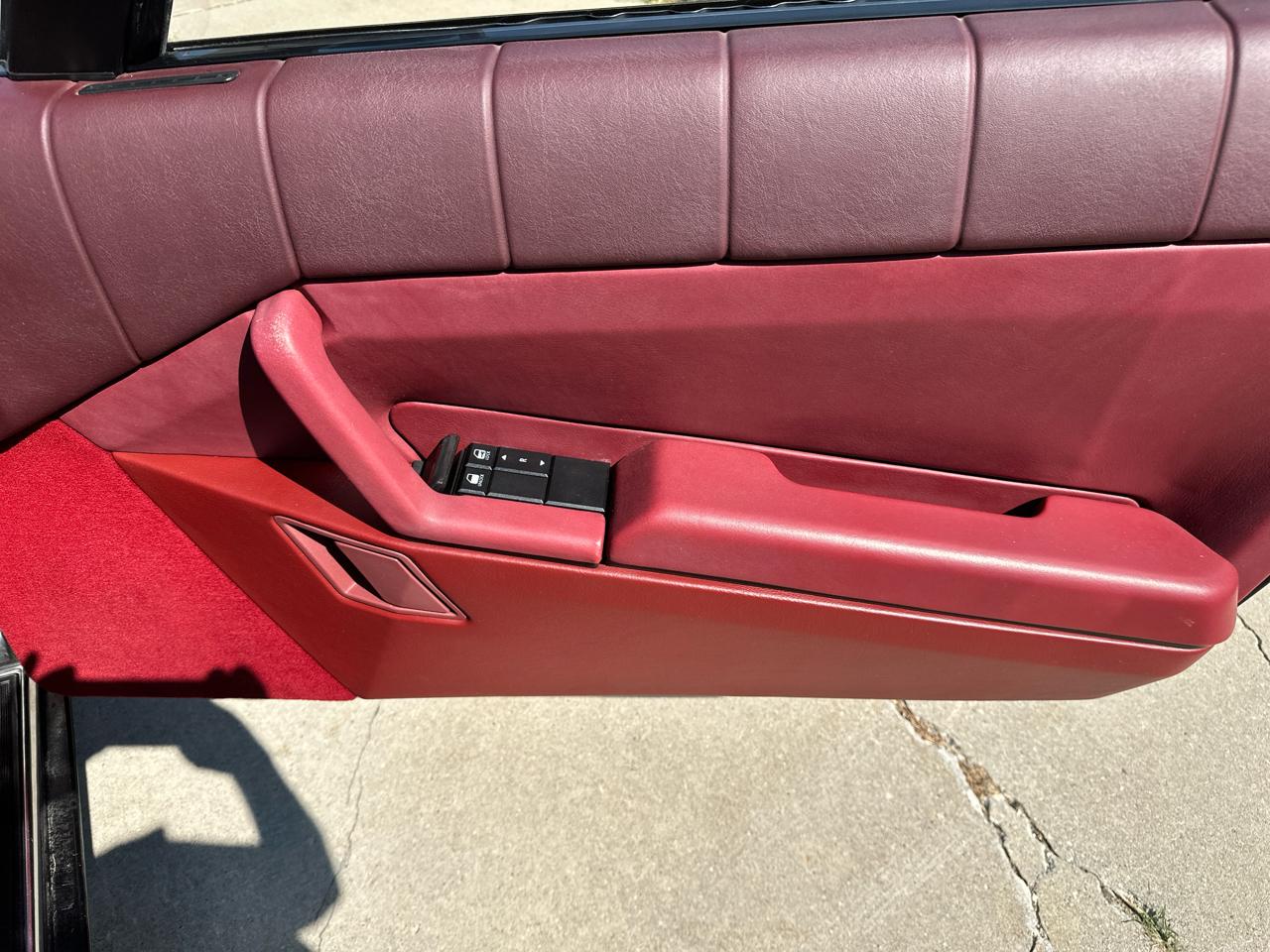 Cadillac Allante' 2dr Coupe Convertible 1989
