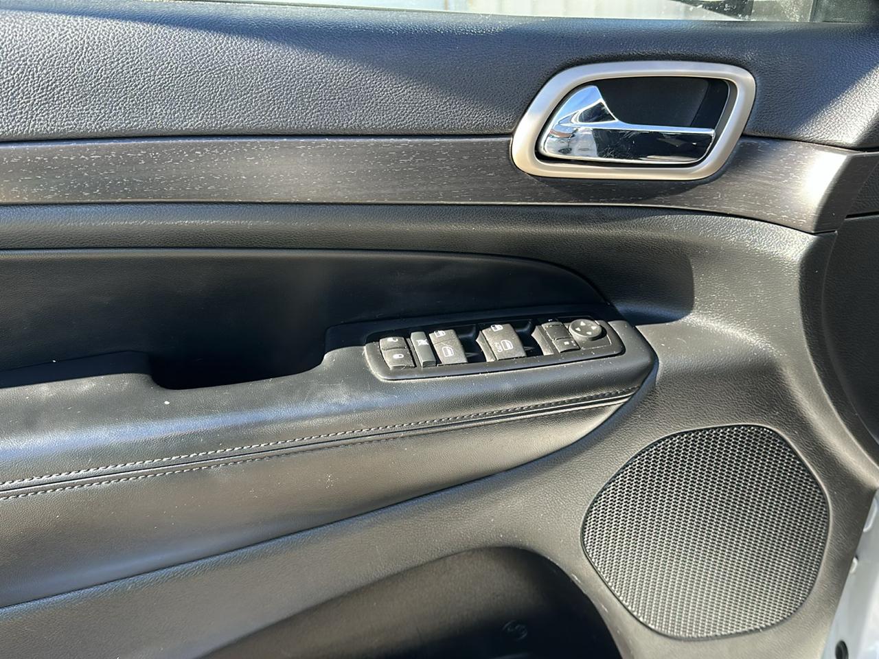 Jeep Grand Cherokee 4WD 4dr Laredo 2015