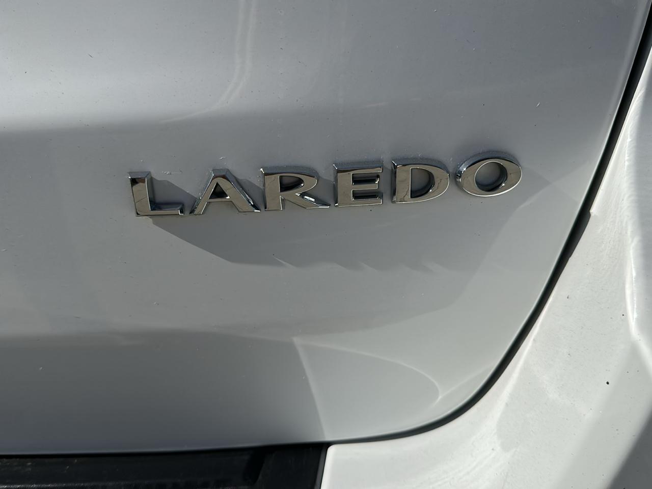 Jeep Grand Cherokee 4WD 4dr Laredo 2015