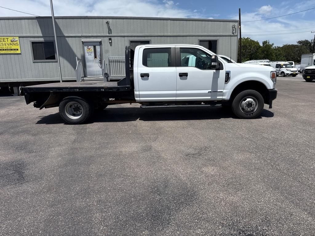  2022 Ford F-350 Super Duty Chassis   