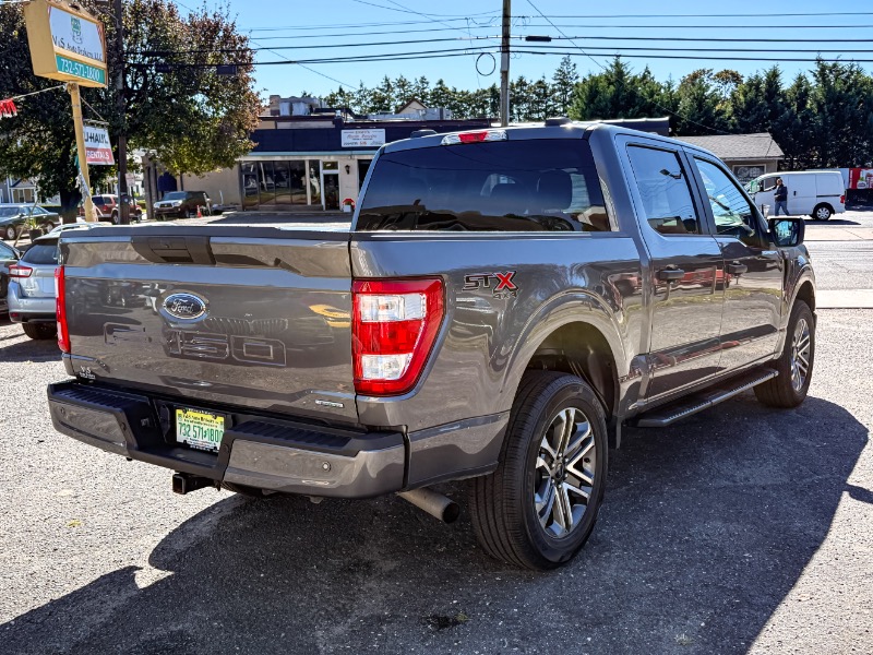 Ford F-150 STX 4WD SuperCrew 5.5' Box 2022 Ford F-150 STX 4WD SuperCrew 5.5' Box 2022