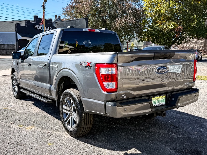 Ford F-150 STX 4WD SuperCrew 5.5' Box 2022 Ford F-150 STX 4WD SuperCrew 5.5' Box 2022
