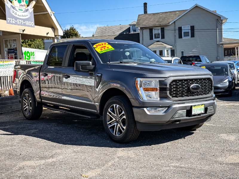 Ford F-150 STX 4WD SuperCrew 5.5' Box 2022 Ford F-150 STX 4WD SuperCrew 5.5' Box 2022
