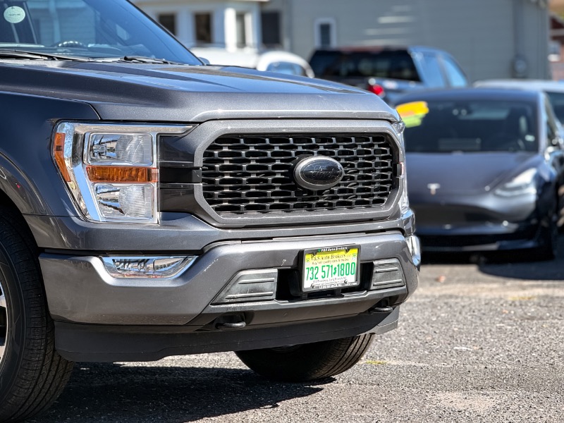 Ford F-150 STX 4WD SuperCrew 5.5' Box 2022 Ford F-150 STX 4WD SuperCrew 5.5' Box 2022