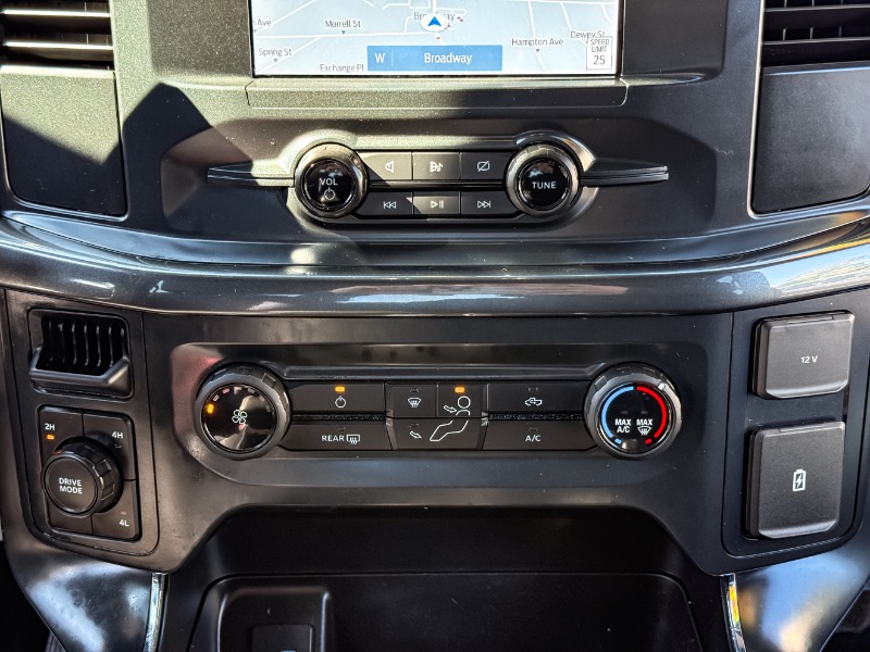Ford F-150 STX 4WD SuperCrew 5.5' Box 2022 Ford F-150 STX 4WD SuperCrew 5.5' Box 2022