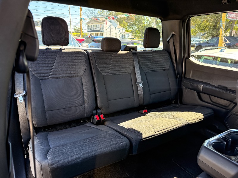 Ford F-150 STX 4WD SuperCrew 5.5' Box 2022 Ford F-150 STX 4WD SuperCrew 5.5' Box 2022
