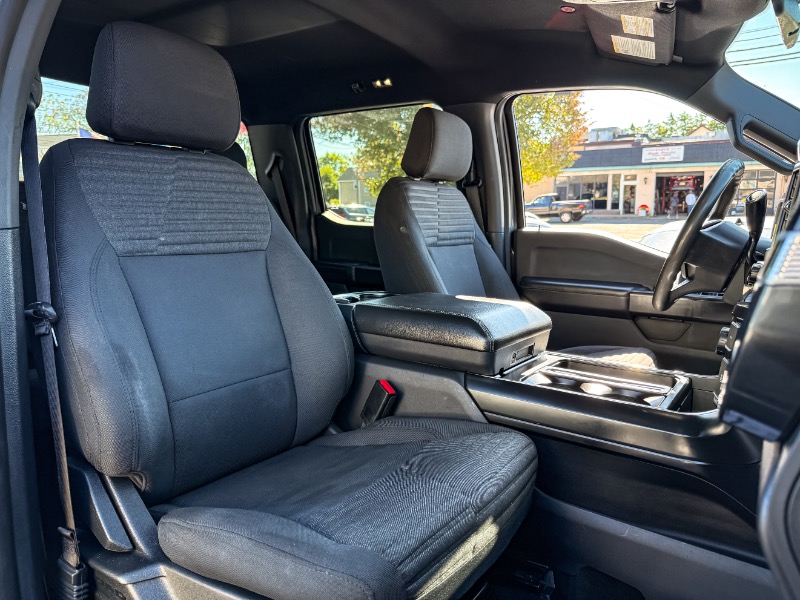 Ford F-150 STX 4WD SuperCrew 5.5' Box 2022 Ford F-150 STX 4WD SuperCrew 5.5' Box 2022