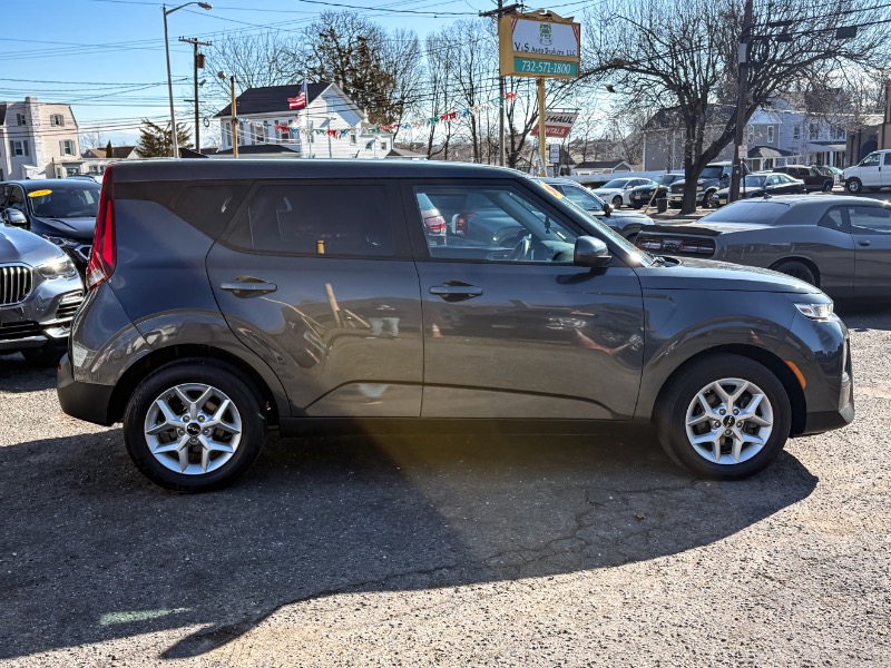 Kia Soul LX CVT 2022